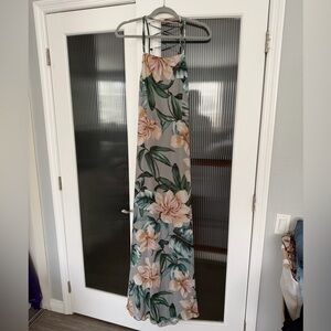 Lulu’s Grey Floral Dress